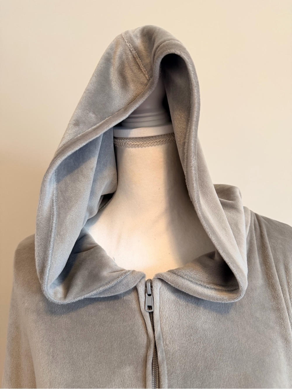 SKIMS Velour Zip Up Hoodie Jacket in Smoke size large limited edition NWOT - Picture 8 of 11